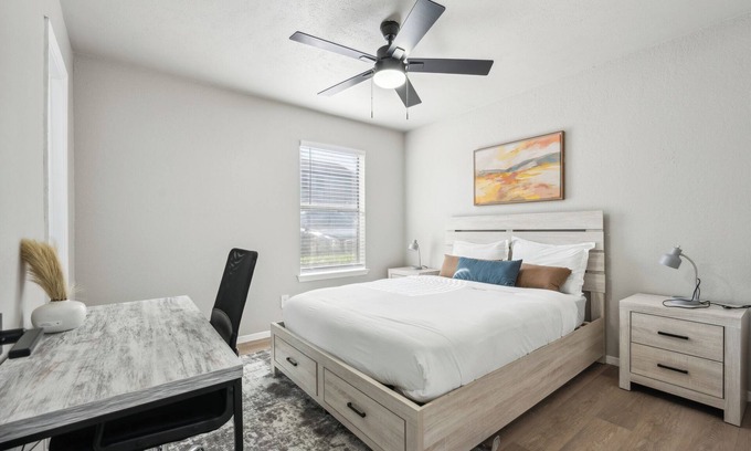Grand Prairie Apartamento | The Chandler 1111 I Comfy 2 Bed 2 Bath