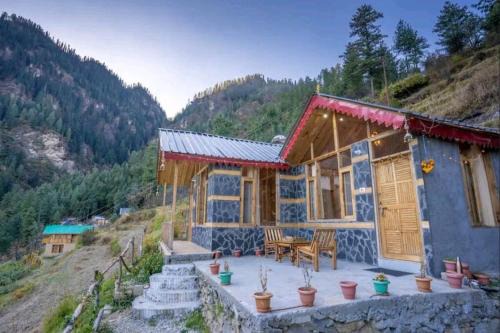 Banjar Casa | The Chapters Cottage by Nature Nests