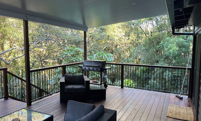 Currumbin Valley Casa | The Charcoal Chalet