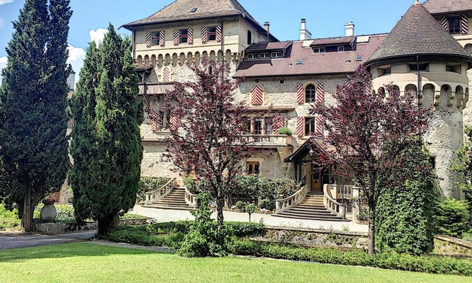 Lugrin Apartamento | El encanto de un castillo junto al lago.