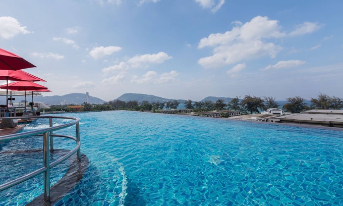 Patong Complejo | The Charm Resort Phuket
