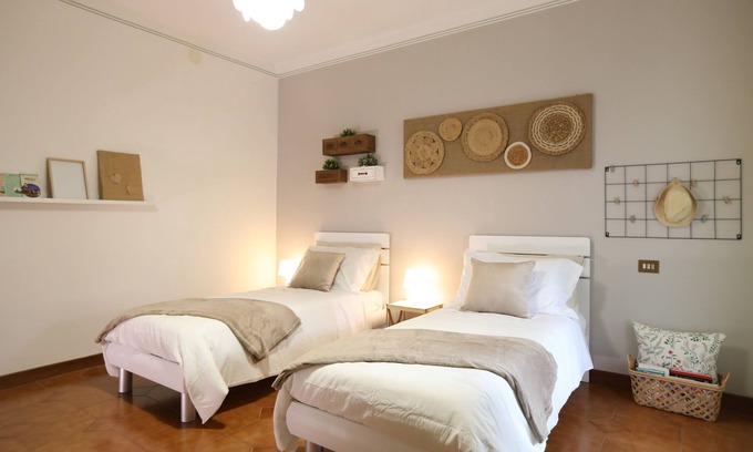 Asigliano Vercellese Cama Y Desayuno | The Charming House Between Rice Fields in one strategic position.