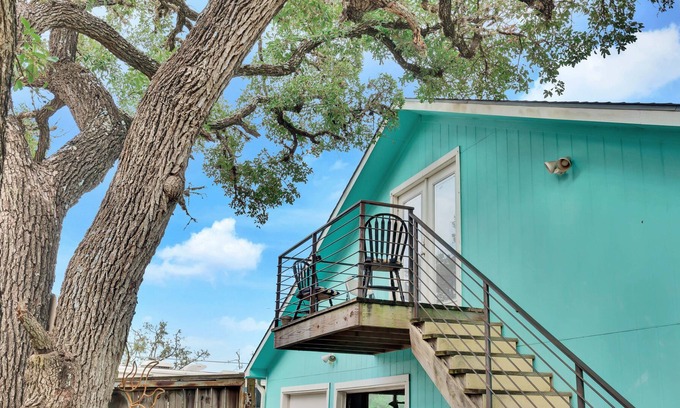 Manchaca Casa | The Chateau Unit D