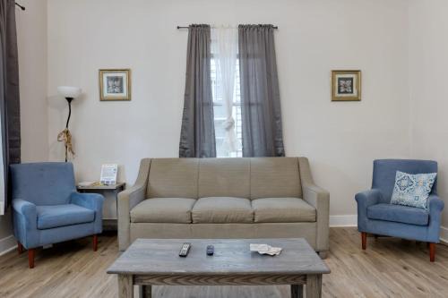 Columbus Casa | The Chattahoochee Cottage Walk to River & Shops