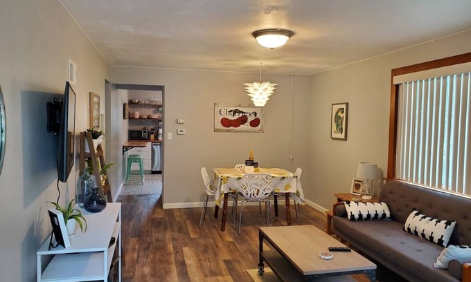 Sturgeon Bay Casa | The Cherry Pit - New listing