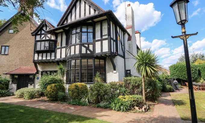 Peterborough Casa | The Chestnuts