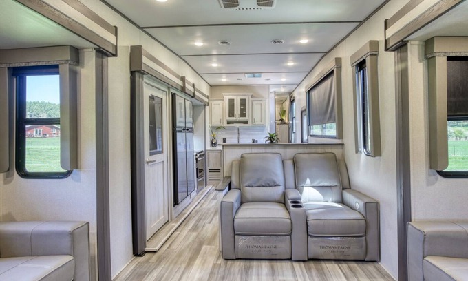 Nemo Casa | The Chickadee: Weekly -5%! King Bed! By The Pool! Near Trails!