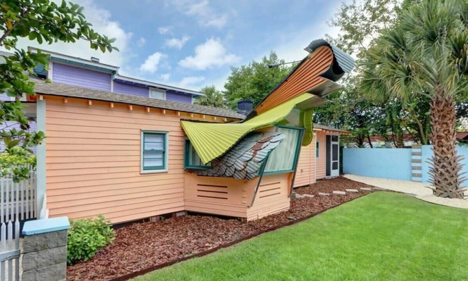 Cuyler - Brownsville Casa | The Chicken Shack, Funky | Eclectic | Dog-Friendly