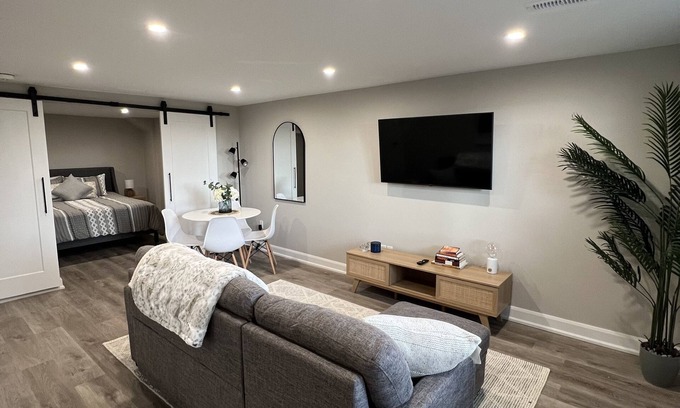 Barrie Apartamento | The Chieftain Suite
