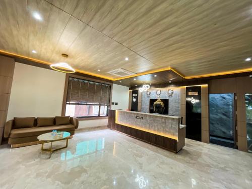 Indore Hotel | THE CLAN HOTEL - VIJAY NAGAR Indore