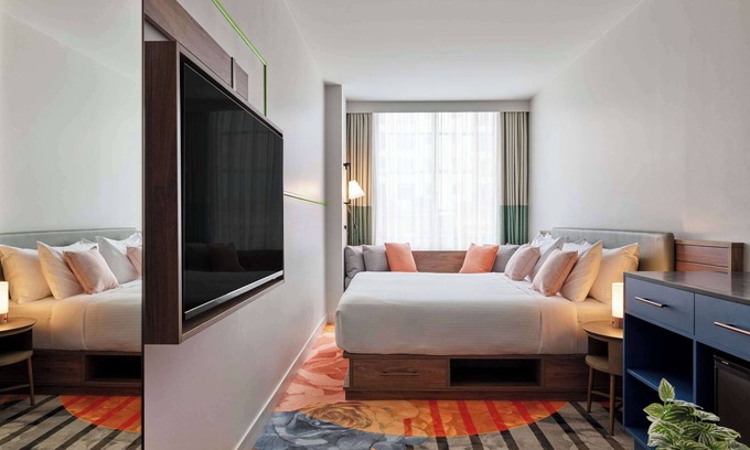 Sydney Central Business District Hotel | The Clarence Hotel Sydney