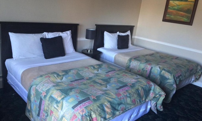 Horseshoe Bay Hotel | The Classic Horseshoe Bay Motel