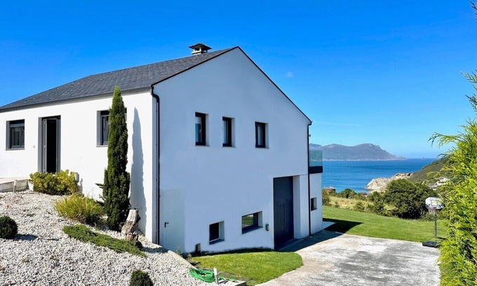 Ortigueira Casa | The Cliffs - Celtigos Blue Marine