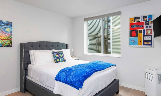 East Queen Anne Apartamento | The Clock Tower Sweet Suite
