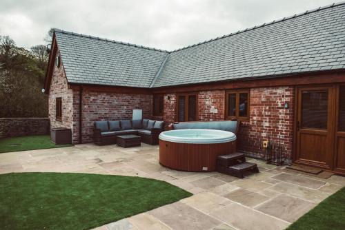 Montgomery Casa | The Clockhouse
