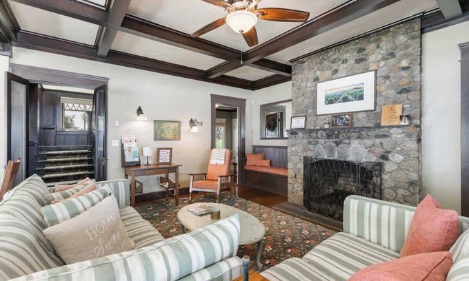 Exeter Casa | The Clover House, Charming Craftsman home