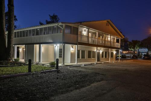 Murrells Inlet Casa | The Clubhouse Murrells Inlet
