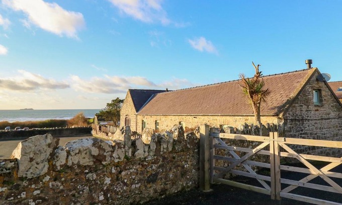 St Brides Casa | The Coach House