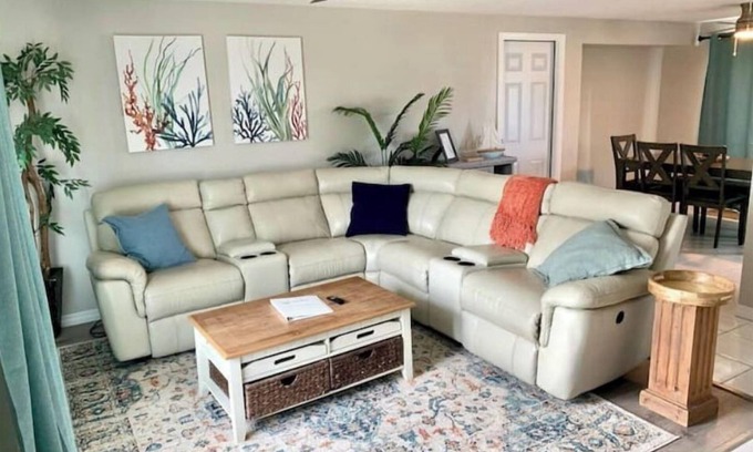 Oakland Hills Casa | The Coastal Caddyshack