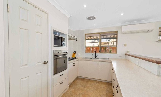 Lancelin Casa | The Coastal - Comfort & Spacious Living!