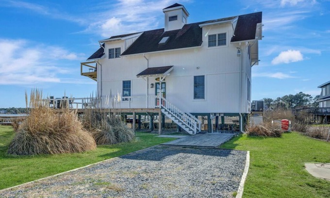 Deep Hole Casa | The Coastal Retreat you've been longing for!