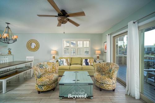 Harbor Oaks Casa | The Cobalt Crab Oasis