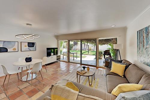 Araby Commons Apartamento | The CoCo Cabana Unit 31 Permit# 4451