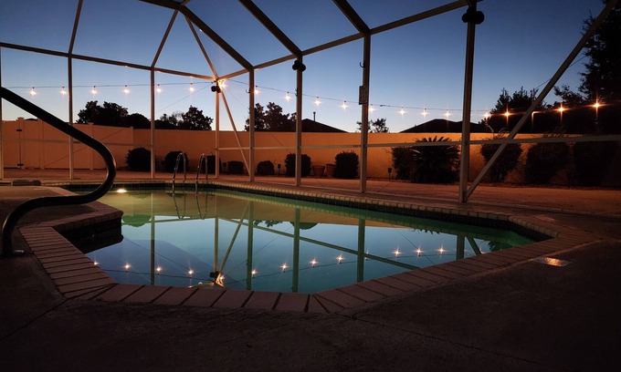 Piedmont Casa | The Coconut Courtayrd-Private Heated Saltwater Pool-Minutes From Fun-Walk 2 Golf