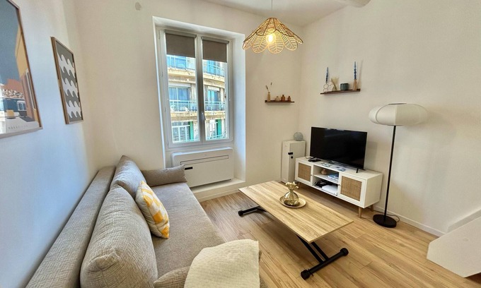 7th Arrondissement Apartamento | The Cocoon of Vieux Port -place aux Huiles/ Estienne d'Orves