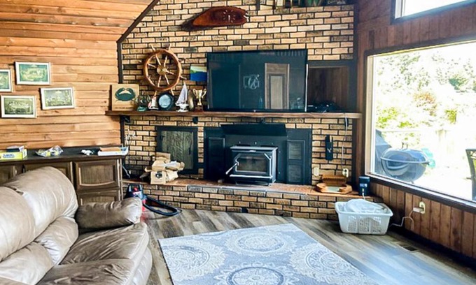 Anderson Island Casa | The Coffee Grounds