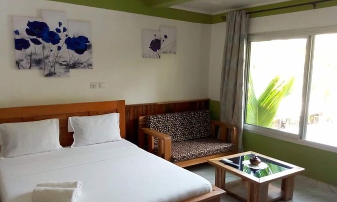 Kribi Hotel | Habitacion Doble-Estándar-Baño con ducha
