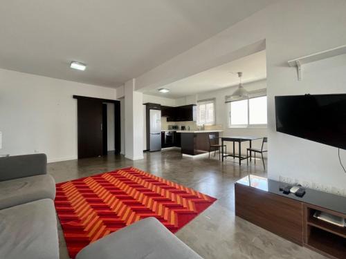 Acropolis Apartamento | The Comfort Stay in Nicosia Verenikis - Platform 357