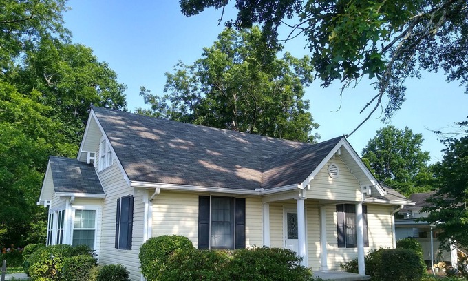 Heflin Casa | The Comfy Cottage House
