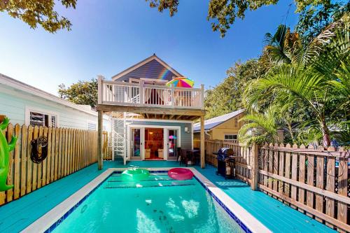 Old Town Casa | The Conch-Out Cottage
