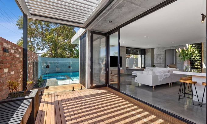 Ocean Grove Casa | The Concrete Beach Pad!
