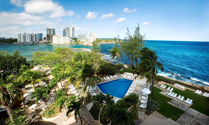 Condado Complejo | The Condado Plaza Hotel