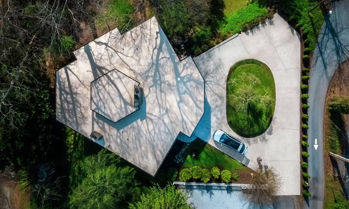 Brevard Casa | Mid-Century Modern * Heart of Downtown Brevard