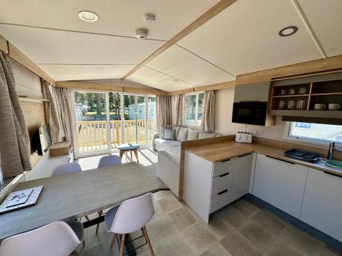 Aberlour Otro | The Cooper's Van - Beautiful, luxury static caravan