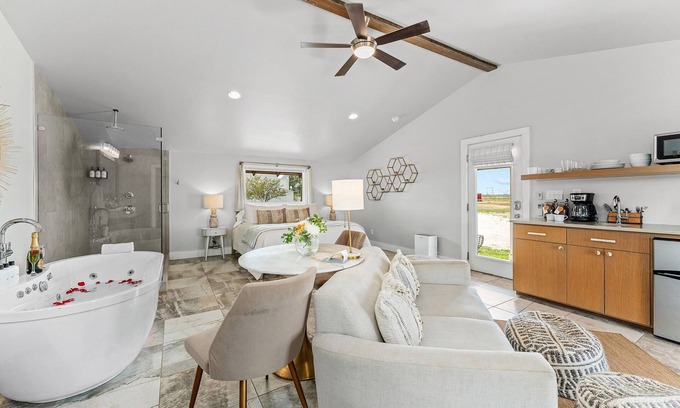 Fredericksburg Casa | The Cora