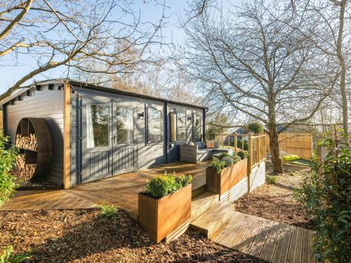 Wraxall Casa | The Cosy Cabin