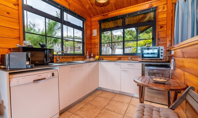 Mahina Casa | The Cosy Chalet Mahinarama wPool