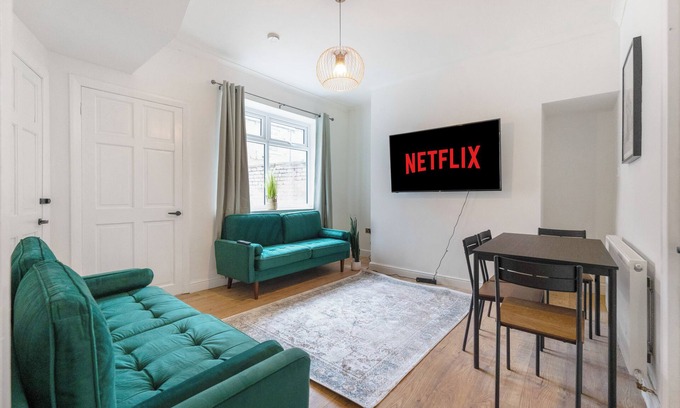 Stanley Casa | The Cosy Nest, 4 bed sleeps 7