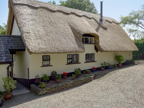 Ludwel Casa | The Cottage