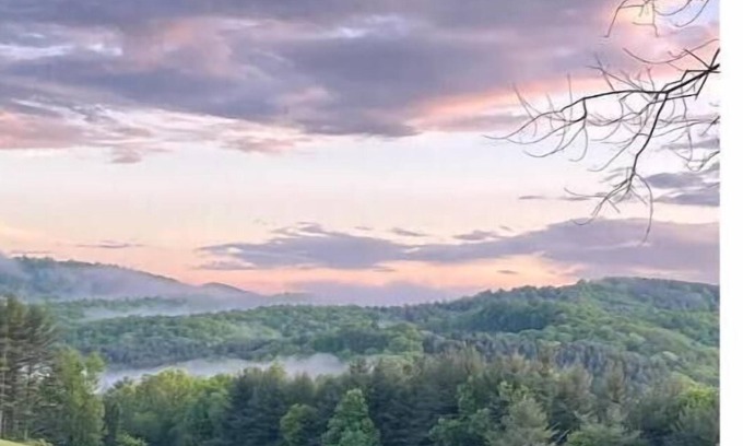 Laurel Springs Casa | The Cottage at Cranberry Creek