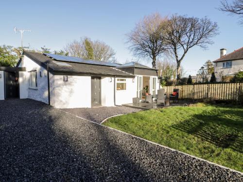 Tyn-y-Gongl Casa | The Cottage at Cromlech Manor Farm