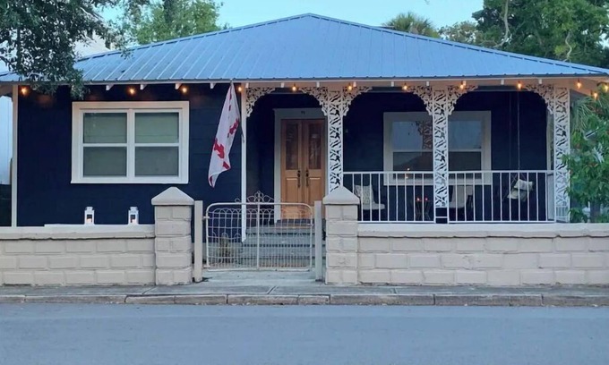 Lincolnville Cabaña | The Cottage at Kings Ferry Cottage - The Place to Be!
