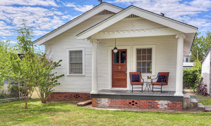 Downtown Cabaña | The Cottage-I bedroom with AC and WiFi in historic Augusta