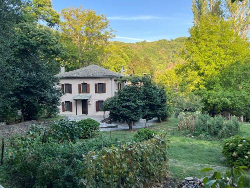 Tsagarada Casa | The Cottage in the Trees