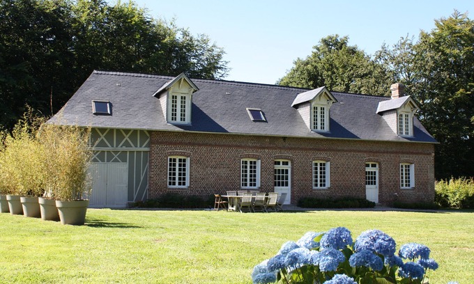 Paluel Cabaña | The Cottage of the Château , Golf & tennis at 2 kms , Beaches at 3 kms