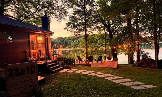 Cassopolis Cabaña | The Cottage on Heiner Hill fosters peace & is that reset you're searching for.